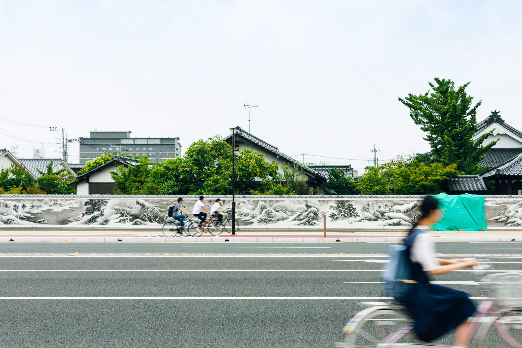 佐賀市内の風景画 7/11遂に完成！】謎の大壁画の作家が判明！！｜佐賀市 浄土寺