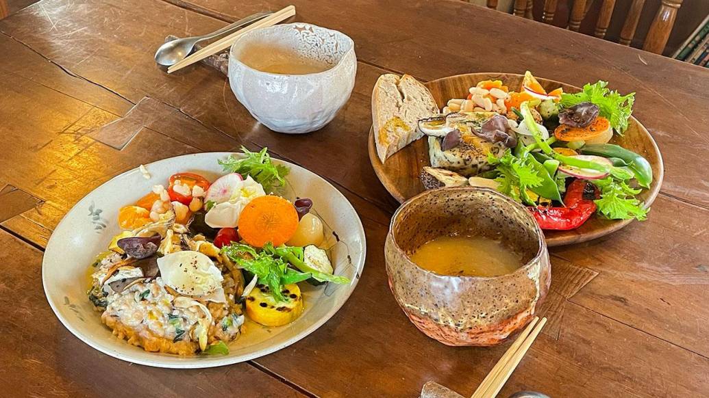 わざわざ訪れたい！有田・無人駅の素敵すぎるおしゃれカフェ『薪の宿から』