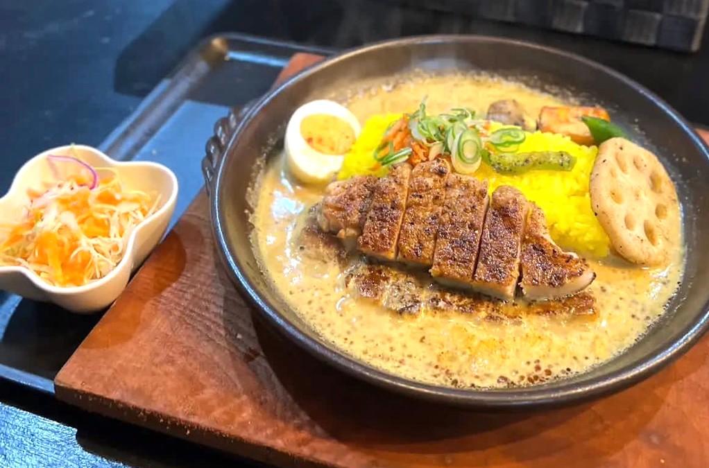 佐賀のスパイス好き必見！Mr.Colombo（ミスターコロンボ）の本格スリランカカレーが絶品｜EDITORS SAGAのサムネイル画像