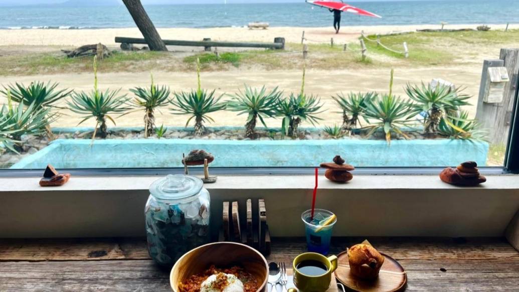 海と風を感じながら心ほどけるひとときを。ウインドサーフィンの魅力を伝えるカフェ「Jack Coffeestand」
