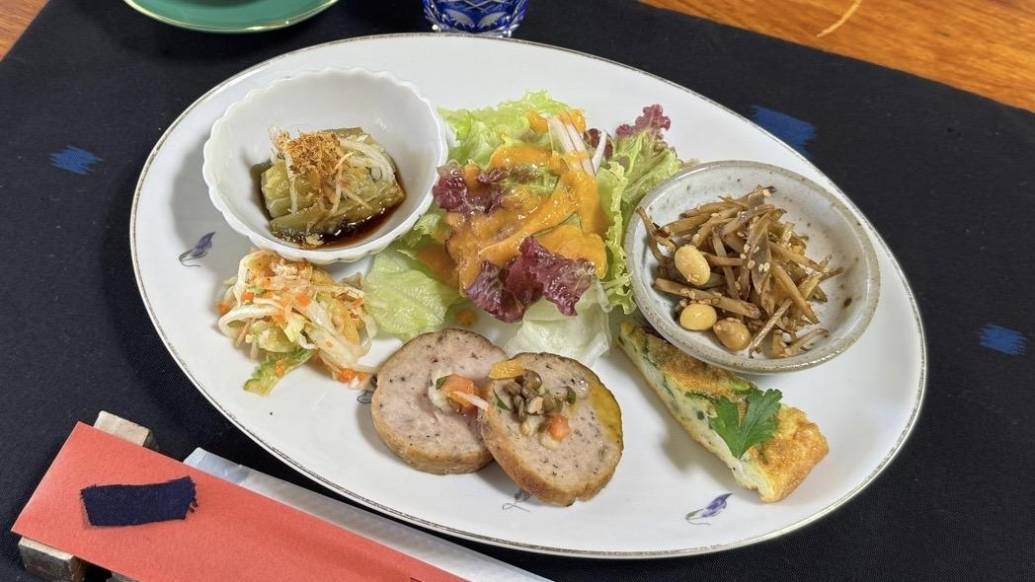 まるで隠れ家。お寺×カフェ『ラナカフェ』ので味わうお野菜たっぷりランチ