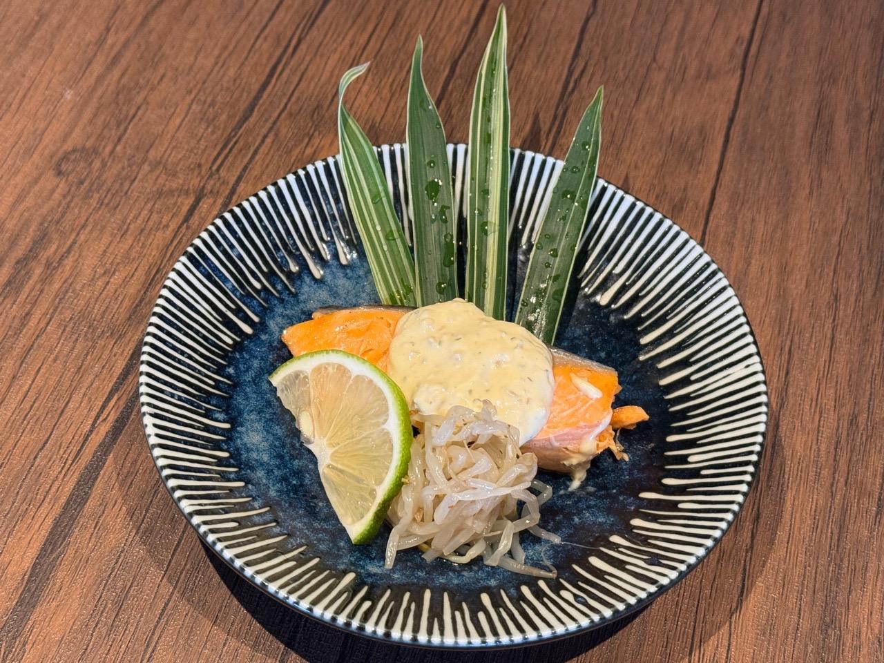 サクサク食感が魅力！椿油で揚げる天ぷらと創作鮨が堪能できる『鮨