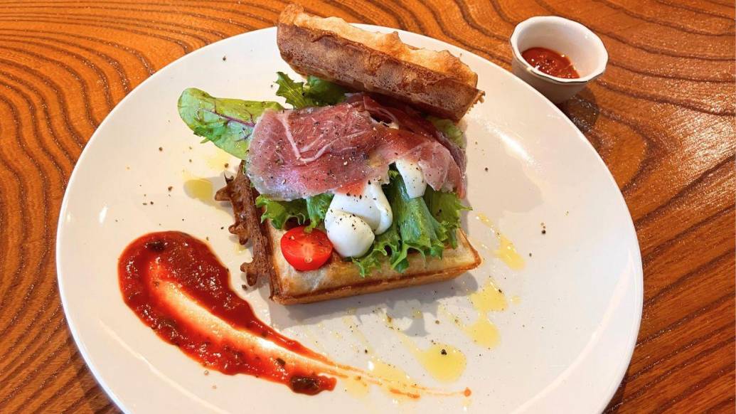 唐津の古民家カフェ「旅籠屋cafe KATARI」ゆったりとした時間を味わう