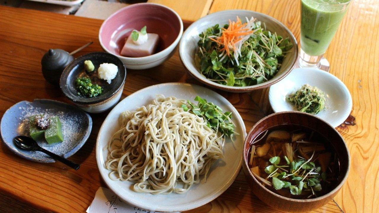 北山蕎麦を絶やさず繋ぐ。農家が営む蕎麦屋「木漏れ陽」の歴史と想いに密着。